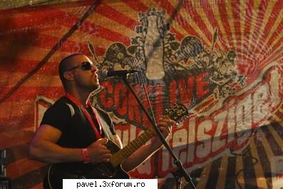 pavel peninsula 2009 coke terrace, pavel stratan dotat umor ochelari soare ne-a cantat semi-live (in