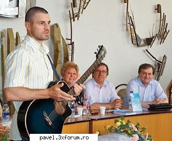 DIVERSE - Fan(atic) - Articole din presa