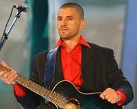 DIVERSE ARTICOLE - Pavel Stratan ne-a incantat cu piese ca "Luluta" - Articole din presa