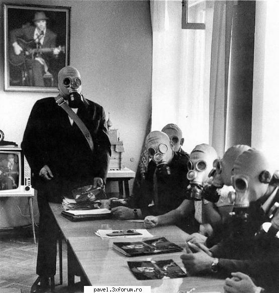 Glume 2 - Pentru cine-si mai aminteste ce fum (abur) era la - Bancuri