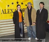 alte articole - Cred ca in Romania lipsesc trupele pop-rock si - Articole din presa