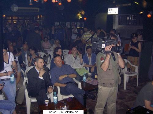 alte fotografii - Fan(atic) - Articole din presa
