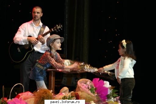 concert 23 decembrie - Galerie FOTO: Cleopatra Stratan a c�ntat live la - Cleopatra